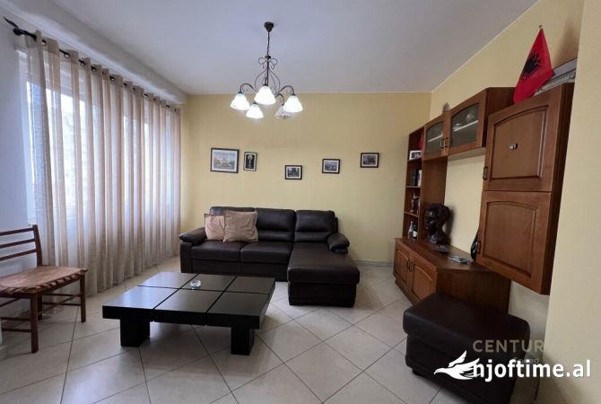 Shtepi me qera 2+1 ne Tirane - 550 Euro