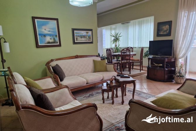 Shtepi me qera 2+1 ne Tirane - 600 Euro