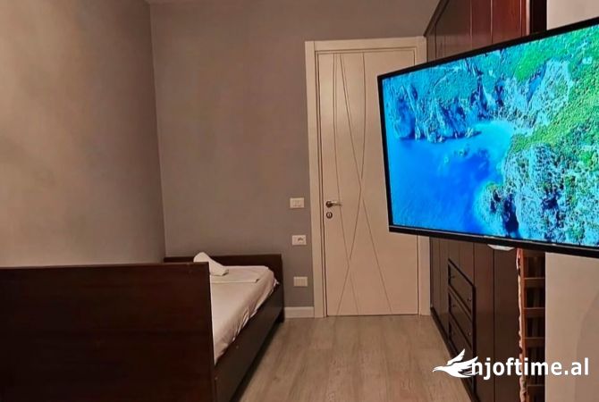 Shtepi ne shitje Apartament ne Tirane, 2+1, Mobilimi E mobiluar, Pagesa 265,000  Euro.