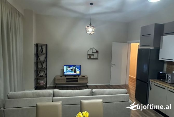 Shtepi me qera Apartament ne Tirane, 2+1, Mobilimi E mobiluar, Pagesa 700  Euro.