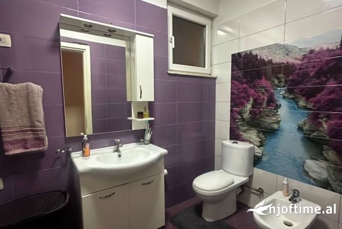 Shtepi me qera Apartament ne Tirane, 2+1, Mobilimi E mobiluar, Pagesa 800  Euro.