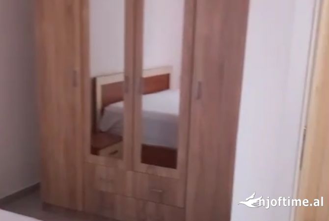 Shtepi me qera Apartament ne Tirane, 2+1, Mobilimi E mobiluar, Pagesa 350  Euro.