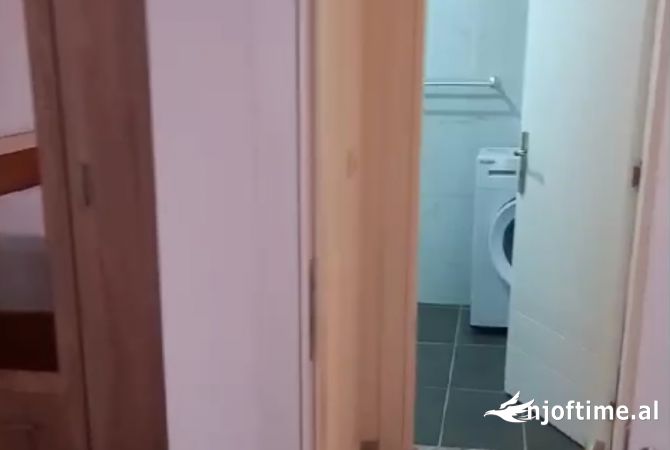 Shtepi me qera Apartament ne Tirane, 2+1, Mobilimi E mobiluar, Pagesa 350  Euro.