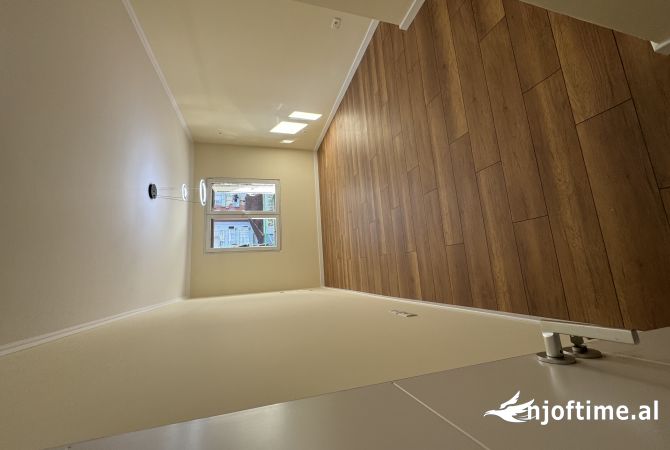 Shtepi ne shitje Apartament ne Tirane, 2+1, Mobilimi Bosh, pa mobiluar, Pagesa 265,000  Euro.