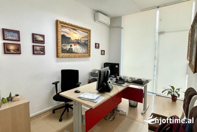 Ambient biznesi ne shitje 1+1 ne Tirane - 563,000 Euro