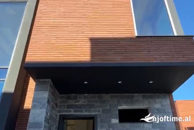 Shtepi ne shitje 3+1 ne Tirane - 375,000 Euro