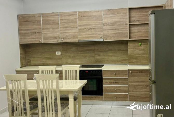 Shtepi me qera 2+1 ne Tirane - 500 Euro