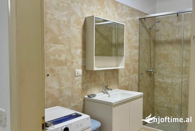 Shtepi me qera Apartament ne Tirane, 2+1, Mobilimi E mobiluar, Pagesa 500  Euro.