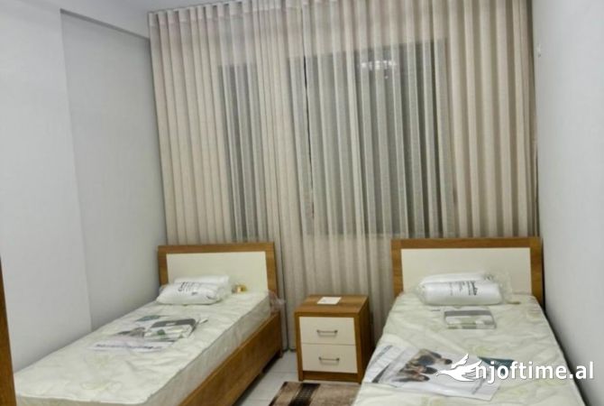 Shtepi me qera Apartament ne Tirane, 2+1, Mobilimi E mobiluar, Pagesa 500  Euro.