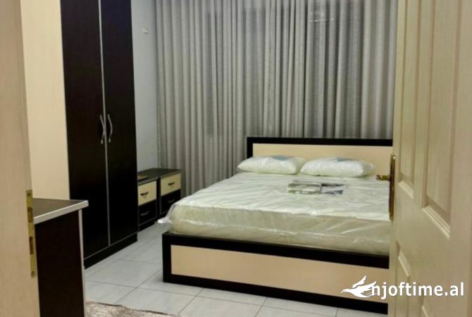 Shtepi me qera Apartament ne Tirane, 2+1, Mobilimi E mobiluar, Pagesa 500  Euro.