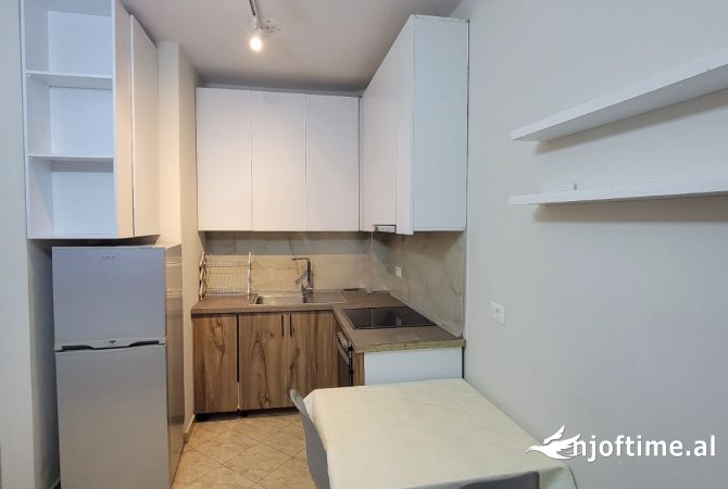 Shtepi me qera Apartament ne Tirane, 1+1, Mobilimi E mobiluar, Pagesa 350  Euro.