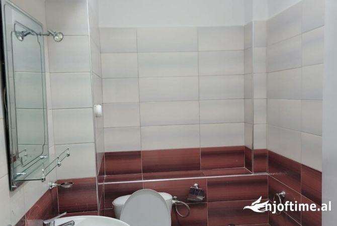 Shtepi me qera Apartament ne Tirane, 1+1, Mobilimi E mobiluar, Pagesa 350  Euro.