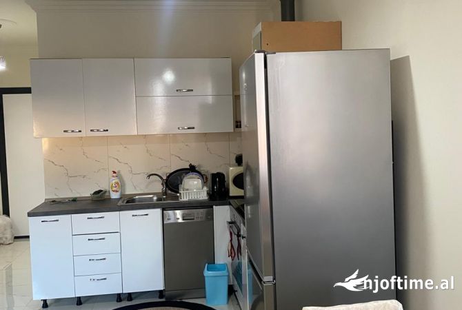 Shtepi me qera 1+1 ne Tirane - 420 Euro