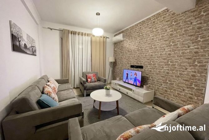 Shtepi me qera 2+1 ne Tirane - 600 Euro