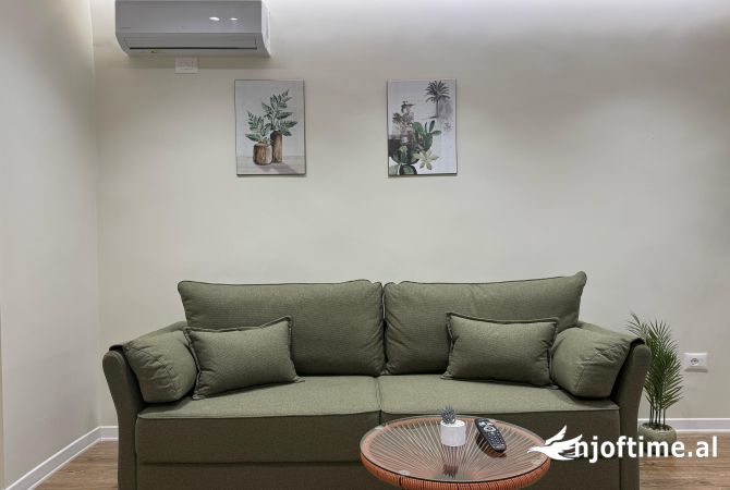 Shtepi ne shitje Apartament ne Tirane, 1+1, Mobilimi E mobiluar, Pagesa 184,000  Euro.