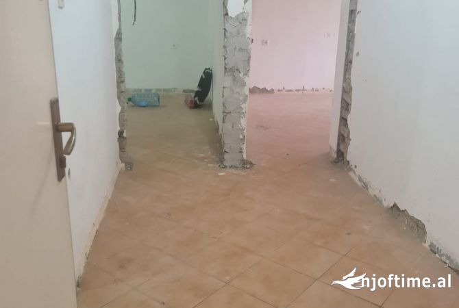 Shtepi ne shitje 1+1 ne Tirane - 115,000 Euro