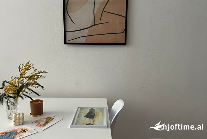 Shtepi ne shitje Duplex(shtepi me 2 kate) ne Tirane, 1+1, Mobilimi E mobiluar, Pagesa 75,000  Euro.