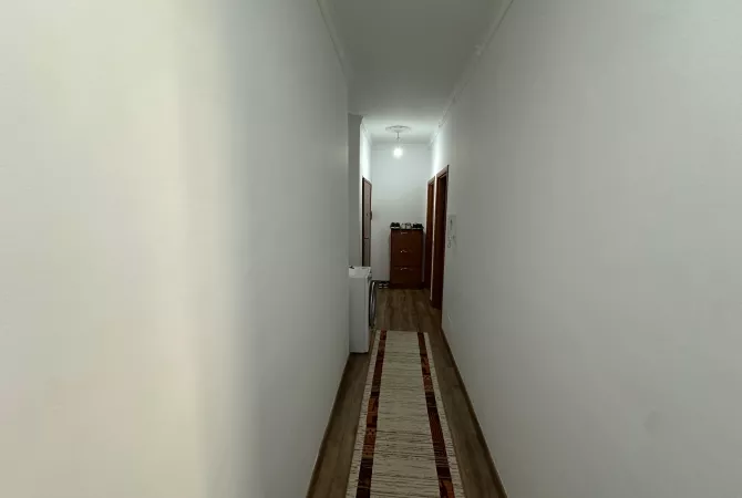 Shtepi ne shitje Apartament ne Tirane, 2+1, Mobilimi E mobiluar, Pagesa 137,000  Euro.
