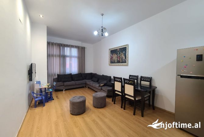 Shtepi me qera 1+1 ne Tirane - 400 Euro