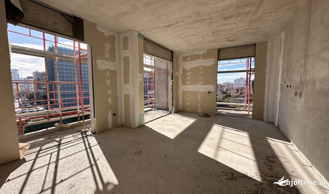 Shtepi ne shitje Apartament ne Tirane, 2+1, Mobilimi Bosh, pa mobiluar, Pagesa 279,000  Euro.