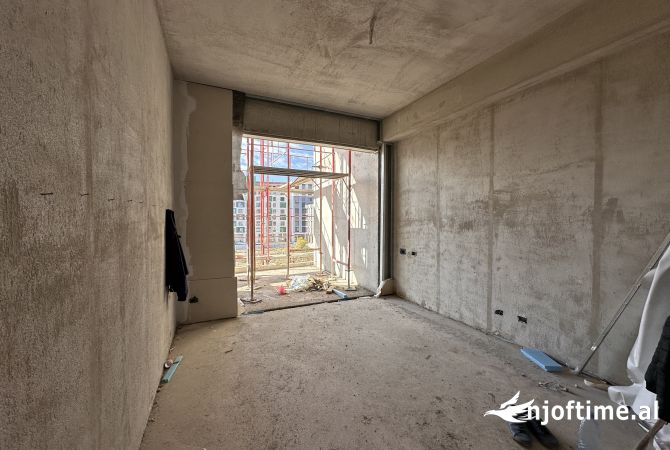 Shtepi ne shitje Apartament ne Tirane, 2+1, Mobilimi Bosh, pa mobiluar, Pagesa 279,000  Euro.