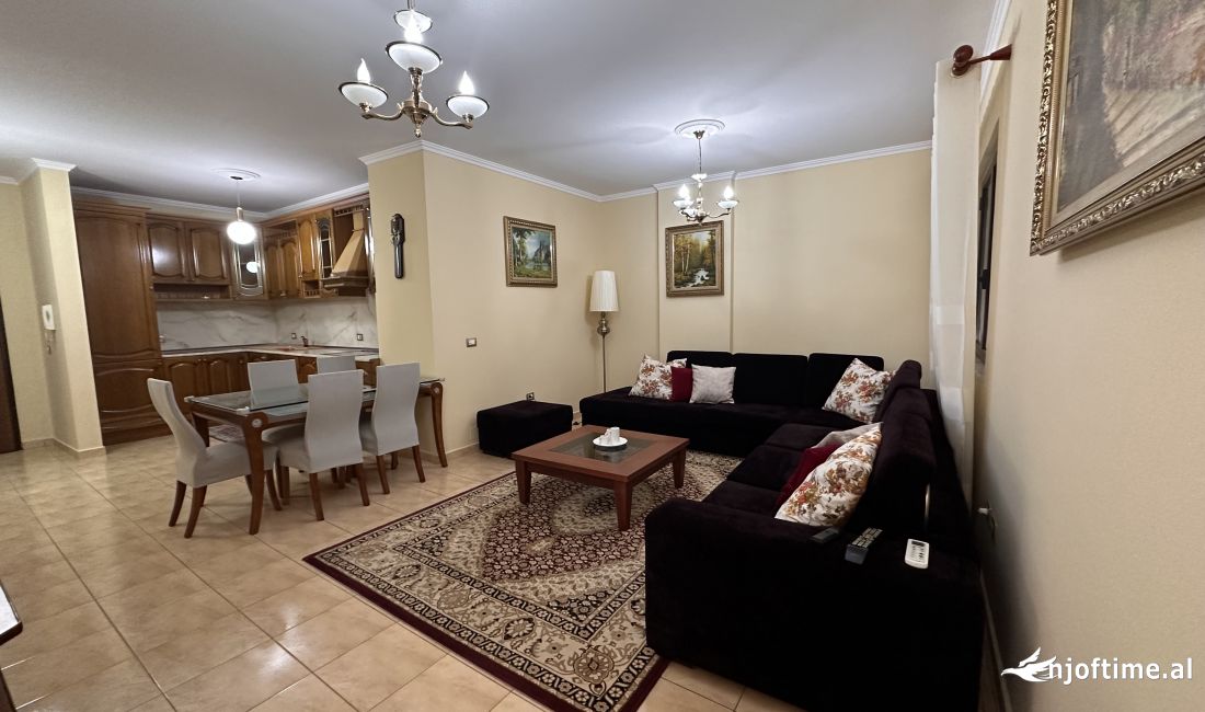 Shtepi me qera Apartament ne Tirane, 2+1, Mobilimi E mobiluar, Pagesa 1,000  Euro.