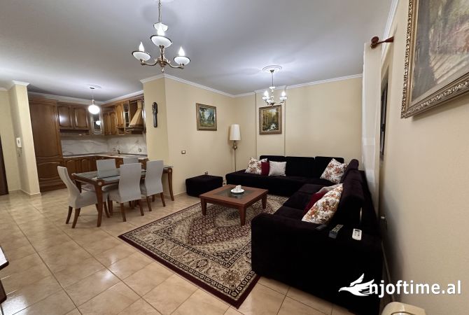 Shtepi me qera 2+1 ne Tirane - 1,000 Euro