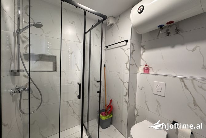 Shtepi me qera Apartament ne Tirane, 2+1, Mobilimi E mobiluar, Pagesa 1,000  Euro.