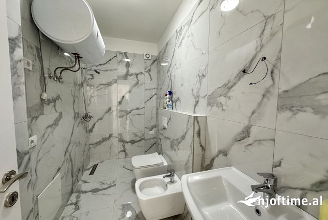 Shtepi me qera Apartament ne Tirane, 1+1, Mobilimi E mobiluar, Pagesa 450  Euro.