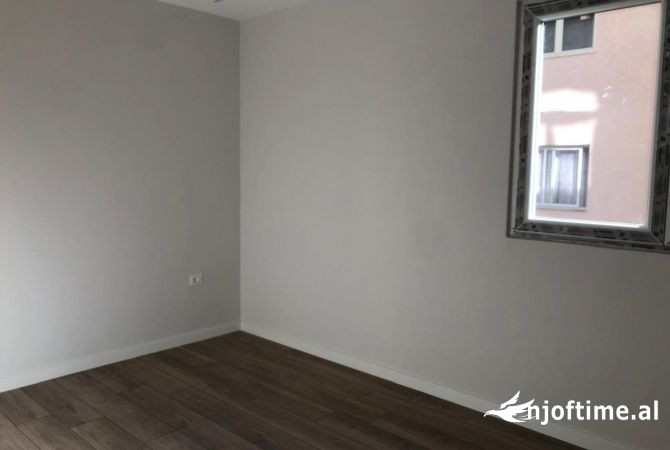 Shtepi ne shitje 1+1 ne Tirane - 125,000 Euro