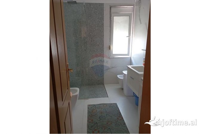 Shtepi me qera Apartament ne Tirane, 1+1, Mobilimi E mobiluar, Pagesa 600  Euro.