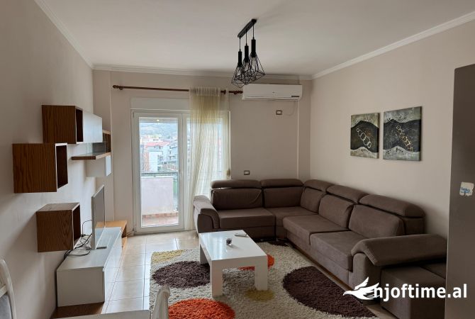 Shtepi me qera 2+1 ne Tirane - 500 Euro