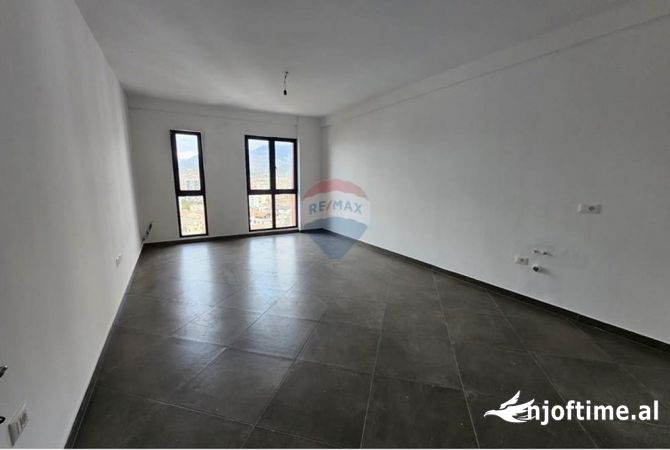 Shtepi ne shitje 2+1 ne Tirane - 180,000 Euro