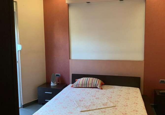 Shtepi me qera Apartament ne Tirane, 2+1, Mobilimi E mobiluar, Pagesa 700  Euro.