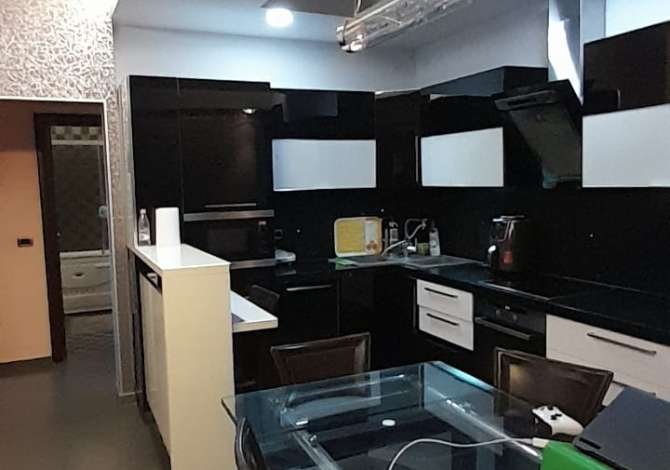 Shtepi me qera 2+1 ne Tirane - 700 Euro