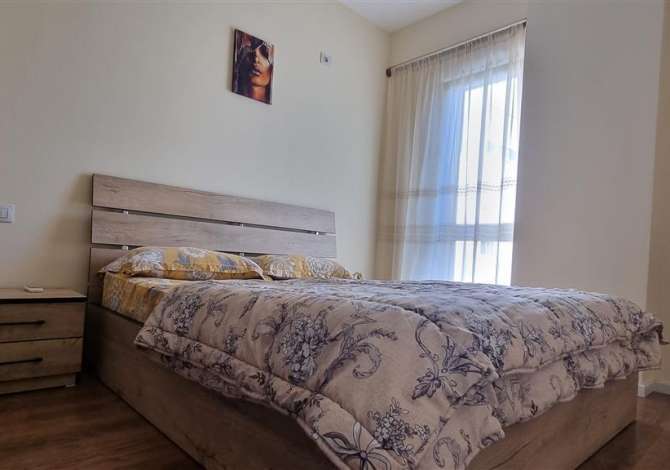 Shtepi me qera 2+1 ne Tirane - 690 Euro