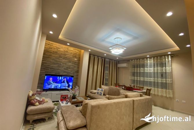 Shtepi me qera 2+1 ne Tirane - 500 Euro