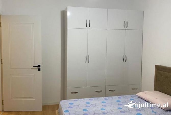 Shtepi ne shitje Apartament ne Tirane, 1+1, Mobilimi E mobiluar, Pagesa 108,200  Euro.