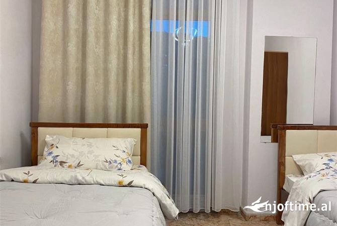 Shtepi me qera Apartament ne Tirane, 2+1, Mobilimi E mobiluar, Pagesa 60,000  Leke.