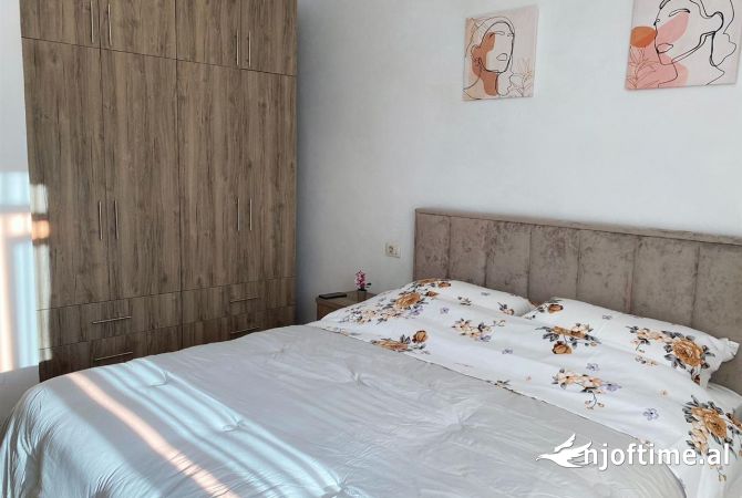 Shtepi me qera Apartament ne Tirane, 2+1, Mobilimi E mobiluar, Pagesa 60,000  Leke.
