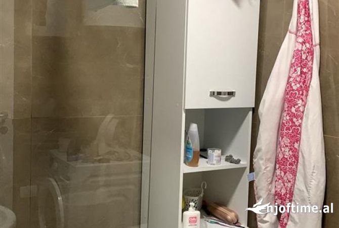 Shtepi me qera Apartament ne Tirane, 2+1, Mobilimi E mobiluar, Pagesa 600  Euro.