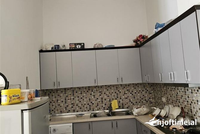 Shtepi ne shitje Apartament ne Tirane, 1+1, Mobilimi E mobiluar, Pagesa 9,300,000  Leke.