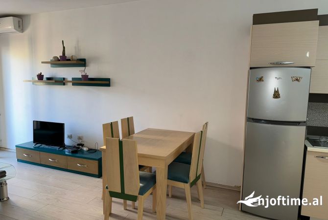 Shtepi me qera Apartament ne Tirane, 1+1, Mobilimi E mobiluar, Pagesa 600  Euro.