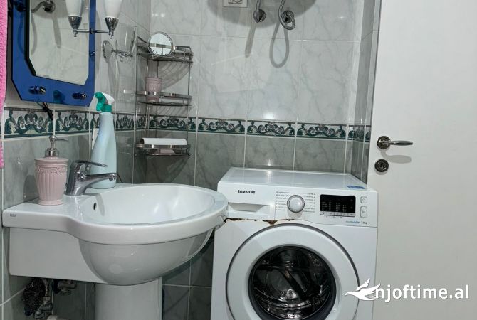 Shtepi me qera Apartament ne Tirane, 1+1, Mobilimi E mobiluar, Pagesa 600  Euro.