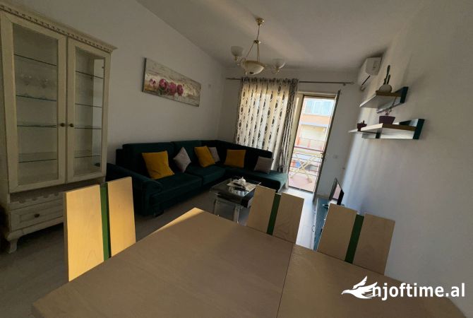 Shtepi me qera Apartament ne Tirane, 1+1, Mobilimi E mobiluar, Pagesa 600  Euro.