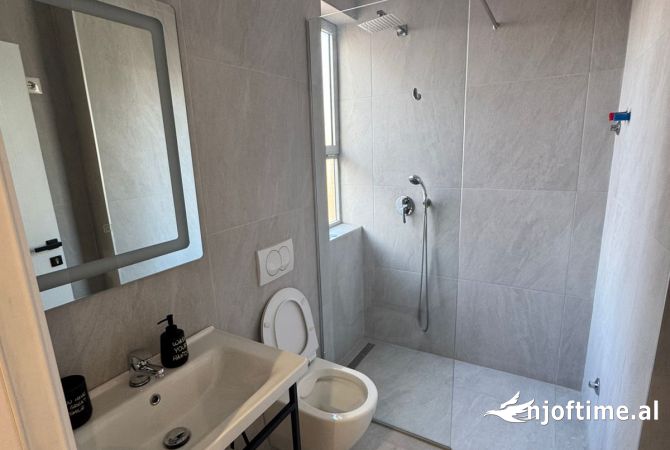 Shtepi me qera Apartament ne Tirane, Garsoniere, Mobilimi E mobiluar, Pagesa 350  Euro.