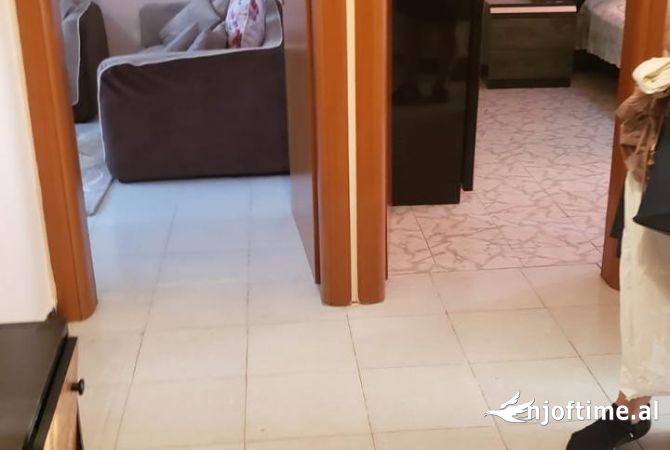 Shtepi ne shitje Apartament ne Tirane, 2+1, Mobilimi E mobiluar, Pagesa 88,000  Euro.