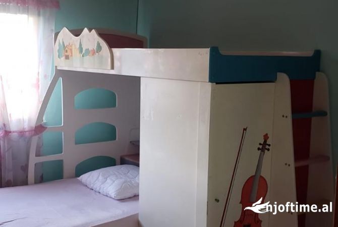 Shtepi ne shitje Apartament ne Tirane, 2+1, Mobilimi E mobiluar, Pagesa 88,000  Euro.