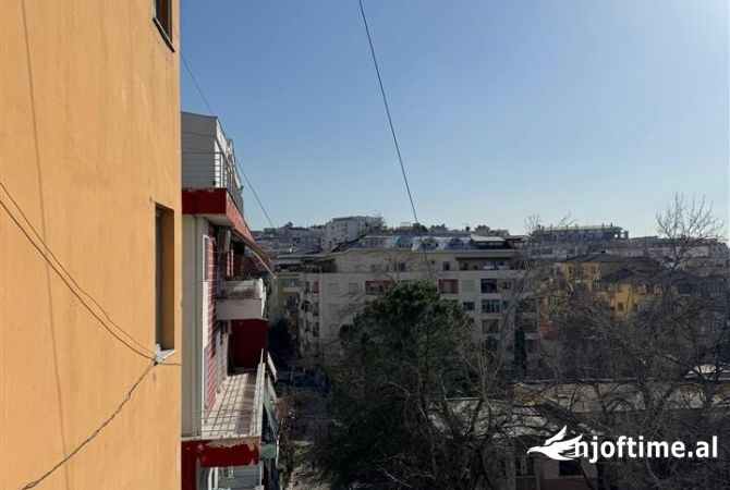Shtepi ne shitje 1+1 ne Tirane - 82,000 Euro