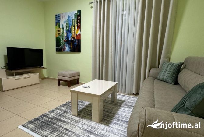Shtepi me qera Apartament ne Tirane, 1+1, Mobilimi E mobiluar, Pagesa 500  Euro.